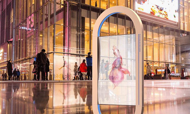 OLED透明屏：OLED立式廣告機(第1張)